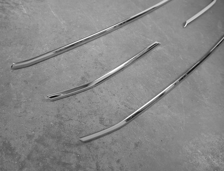 Frontgitterlister GRILL Ford Transit 2019+