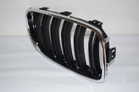 GRILL (NYRE) BMW F32 F33 F36 13- M4 SORT KROM