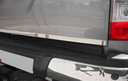 Strip på kanten af ​​lugen MERCEDES X-KLASSE 2017+