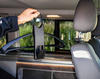 Tøjbøjle til nakkestøtte i bilen
