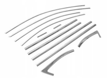 Lister rundt om sideruderne på Skoda Superb 15+ SEDAN