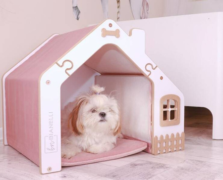 Hundehus i træ med seng og skåle, pink