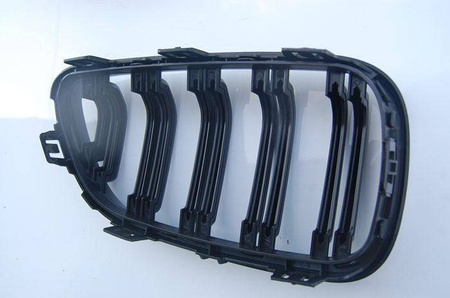 GRILL (NYRE) BMW F22 / F23 DOBBELT SORT