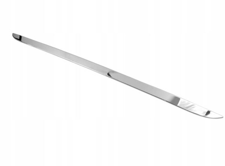 Strip til kanten af ​​lugen VW Passat B8 2014+